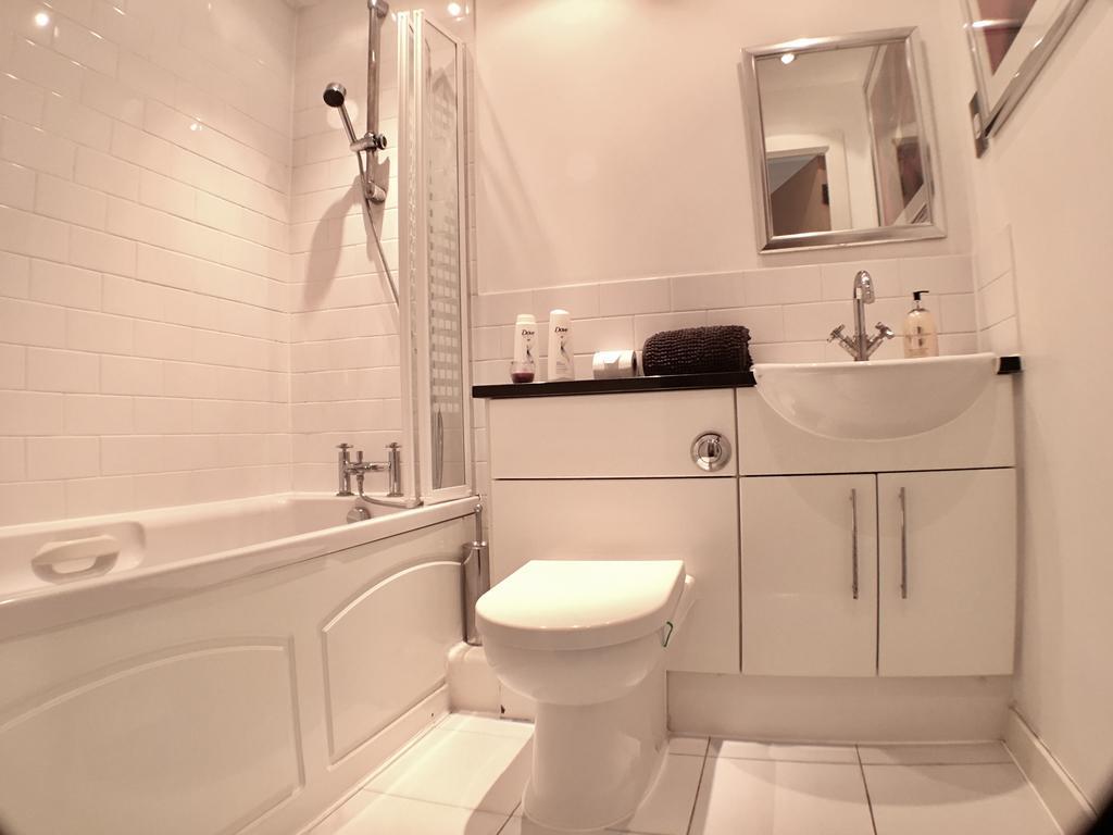 Luxurious Providence Apartment Maidenhead Extérieur photo