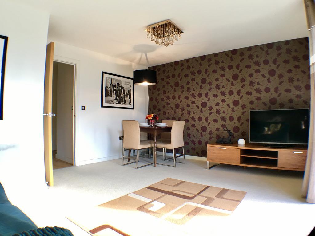 Luxurious Providence Apartment Maidenhead Extérieur photo