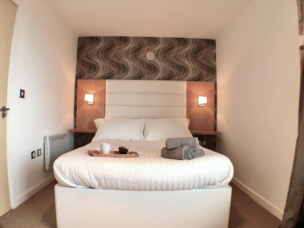 Luxurious Providence Apartment Maidenhead Extérieur photo